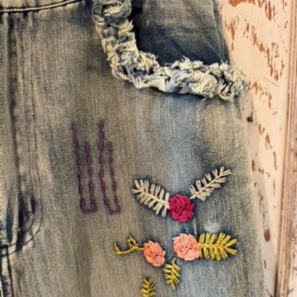 BLUE VELVET HEART PATCHWORK JEAN - Picture 14 of 15